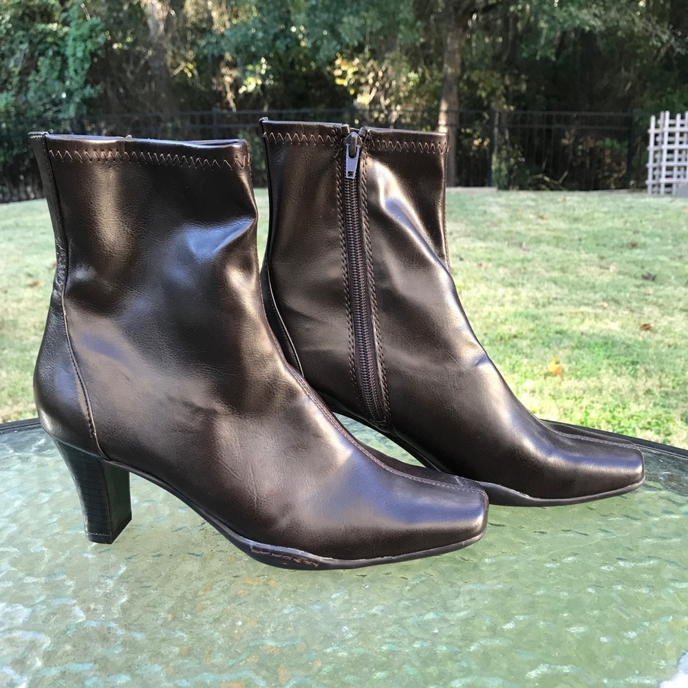 AEROSOLES Brown Boots, Nearly New